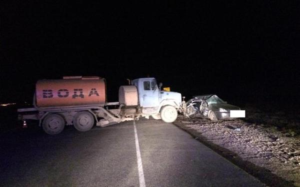 На Ставрополье в столкновении водовоза и легковушки пострадала пенсионерка